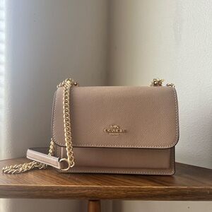 Coach Beige Leather Crossbody Bag with Gold Chain